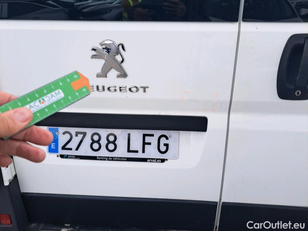  Peugeot  Boxer PEUGEOT  / 2014 / 4P / combi Combi 5/9 Pl 330 L1H1 BlueHDi 88KW (120) #27