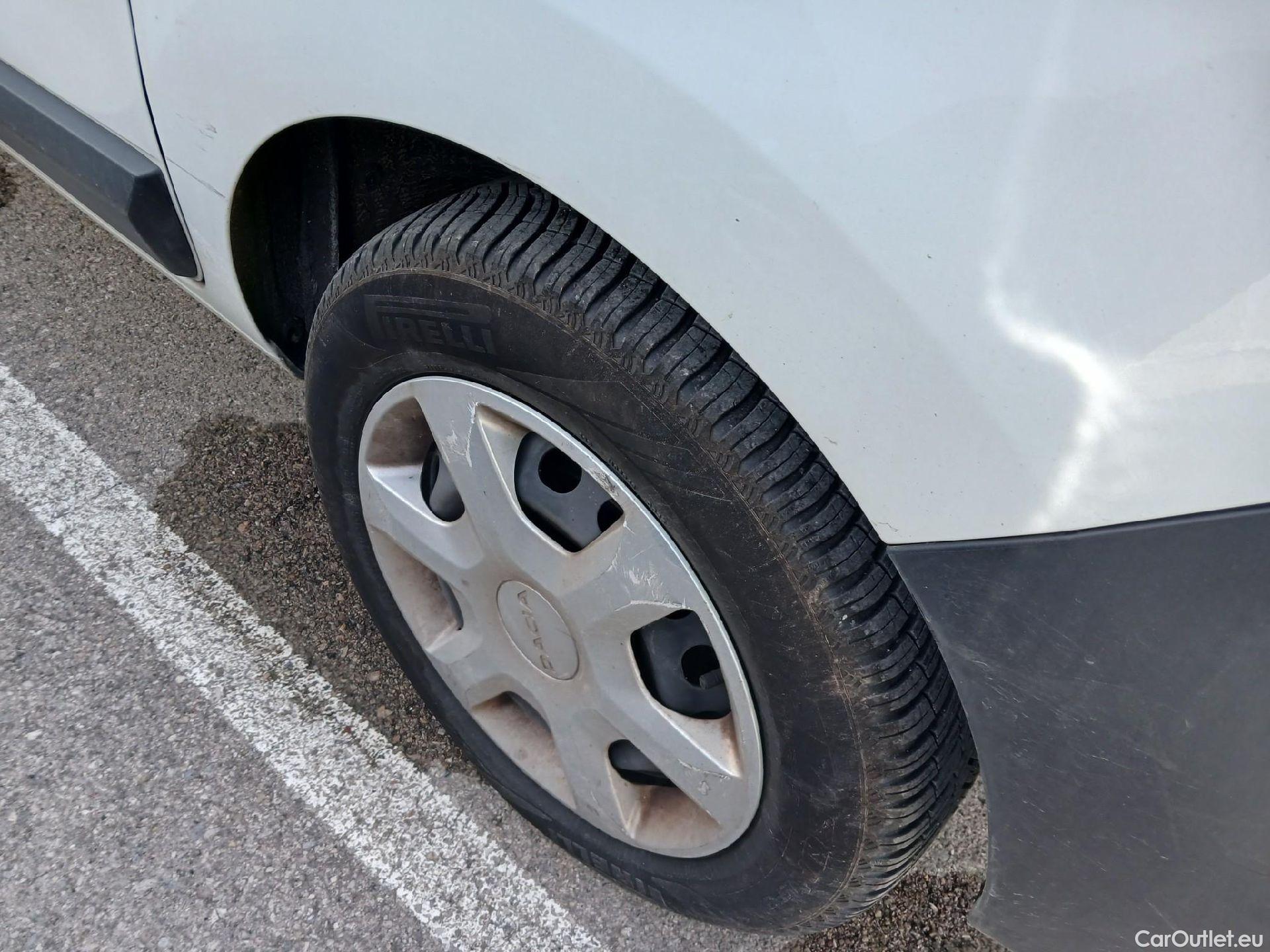  Dacia  Dokker DACIA  / 2013 / 4P / furgón derivado de turismo Van Essential 1.6 80kW (110CV) GLP #19