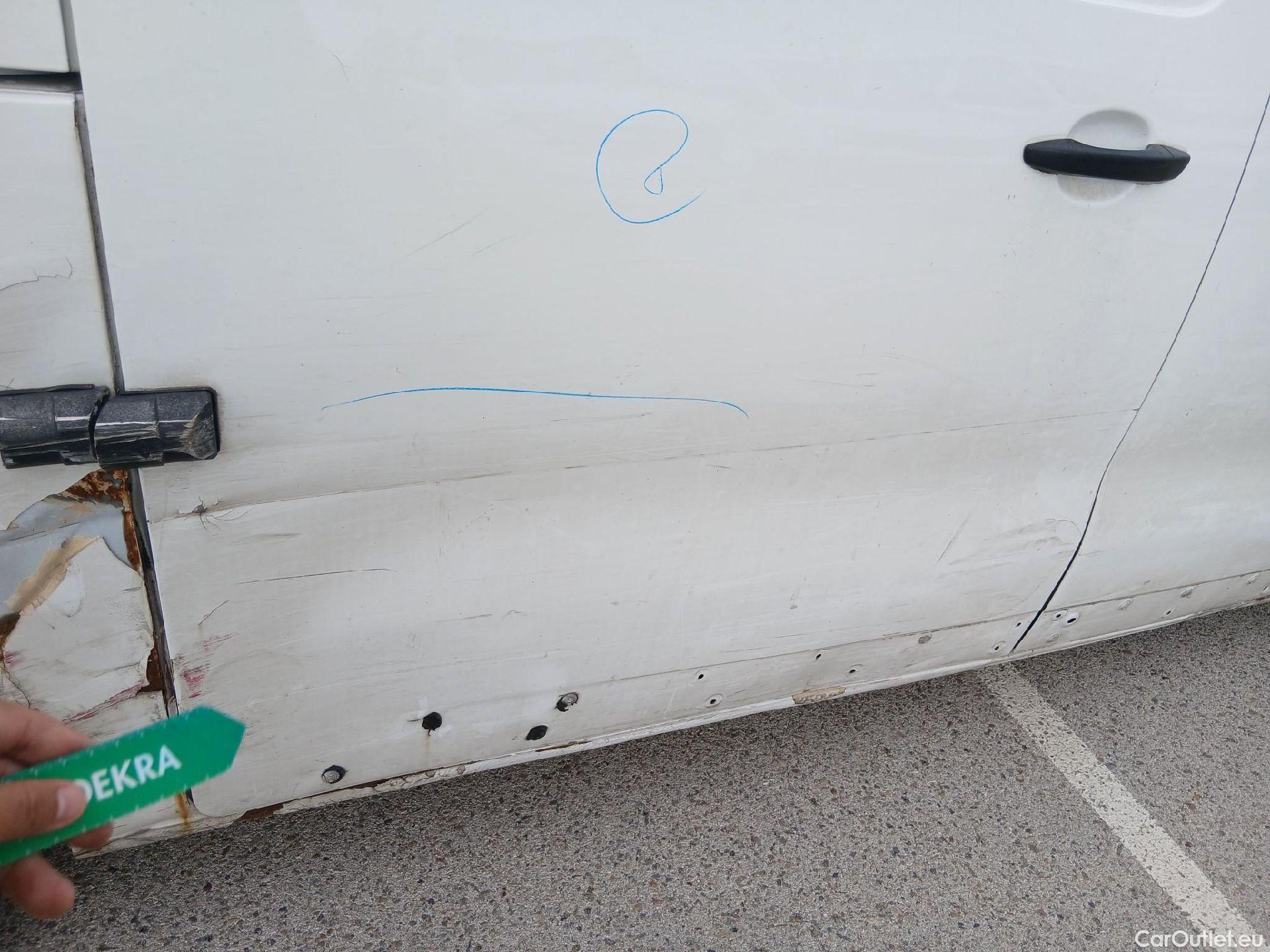  Opel  Vivaro OPEL  / 2019 / 4P / furgón 1.5 Diésel 74kW (100CV) M Std Express #36