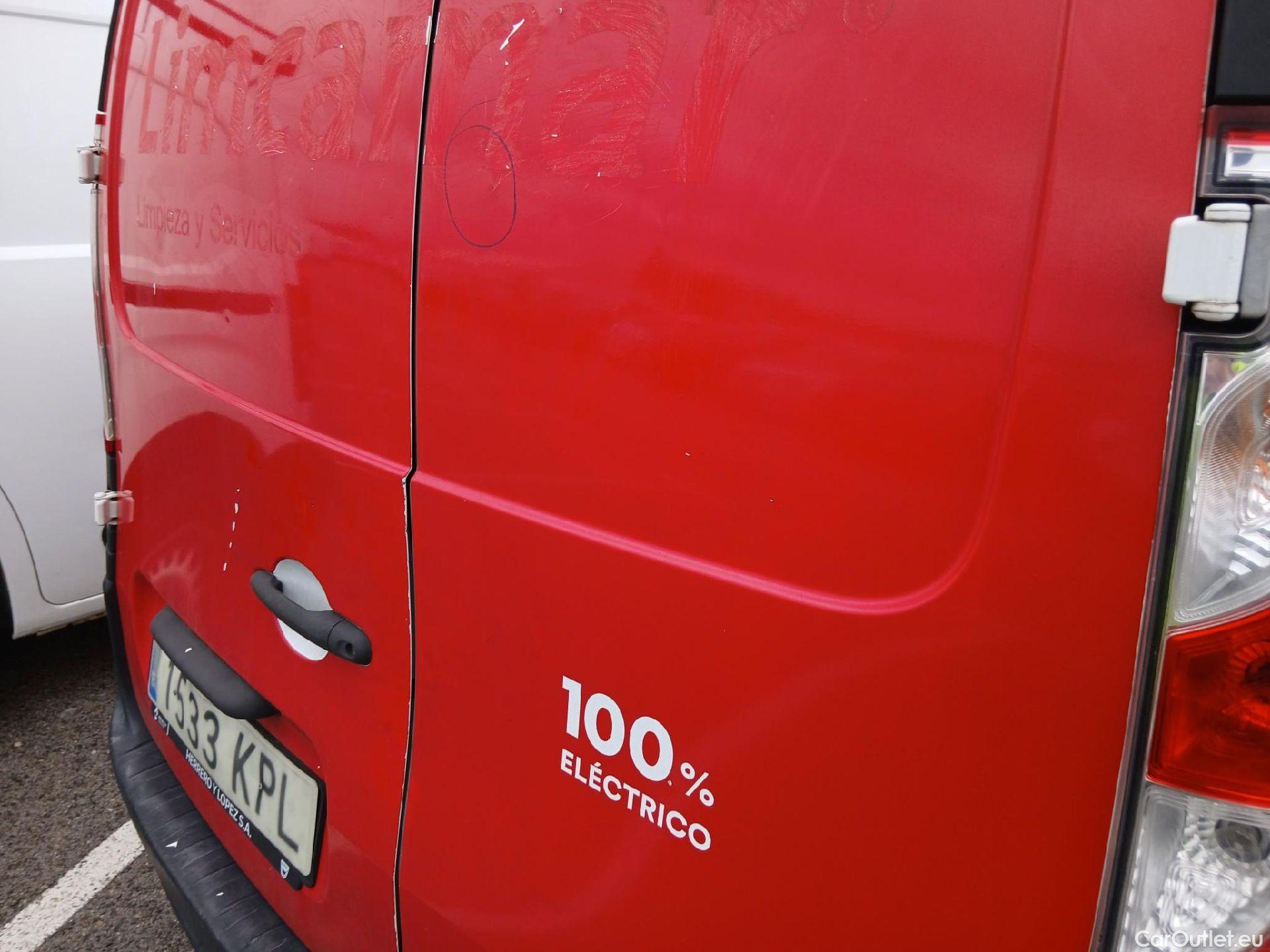  Renault  Kangoo RENAULT  Furgón/2013/3P/furgón derivado de turismo Profesional dCi 66kW (90CV) Euro 6 #28