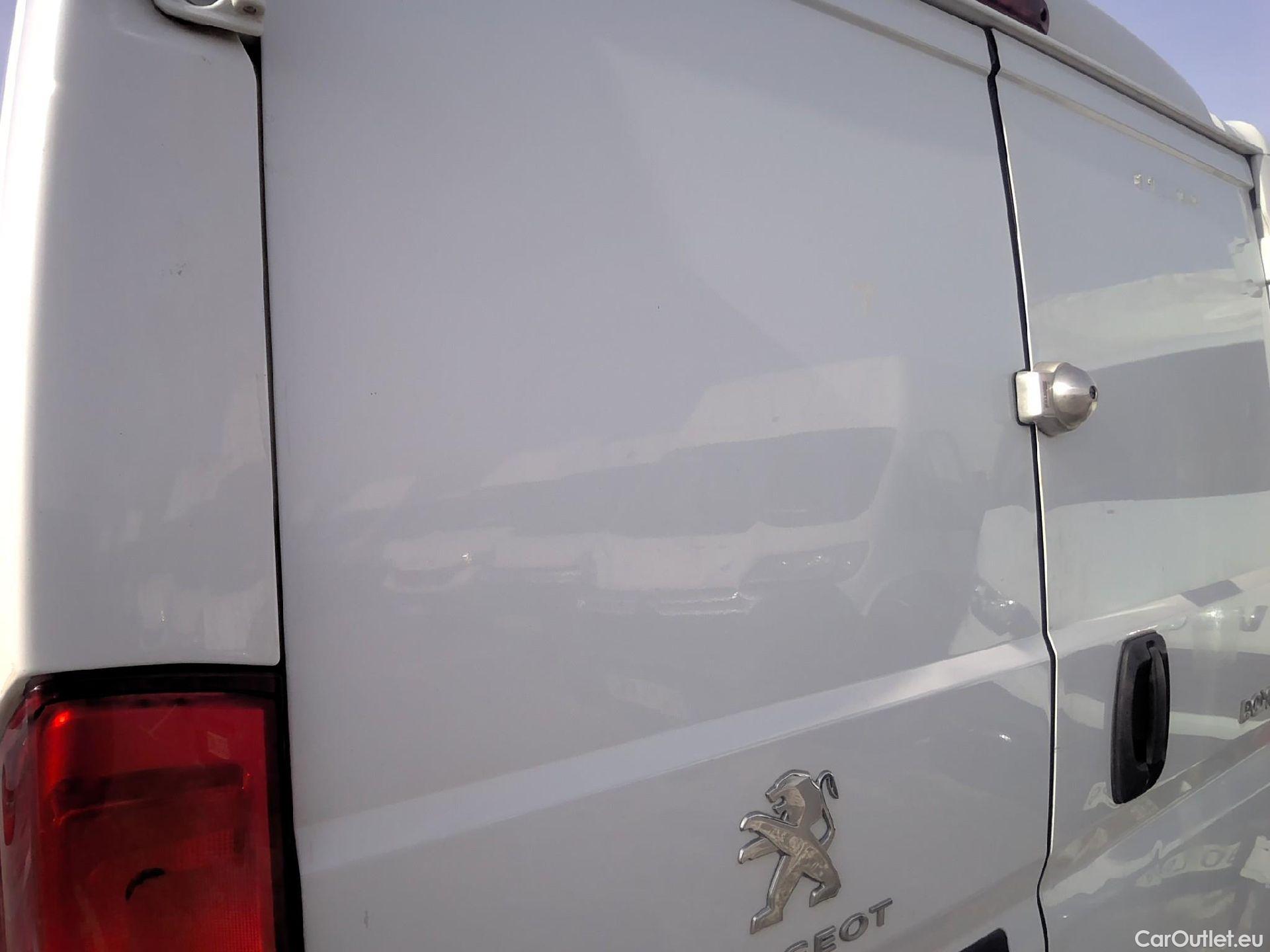  Peugeot  Boxer PEUGEOT  / 2014 / 4P / furgón 333 L2 H1 BHDI 103kW (140CV) S&S 6 V. M (AC) #39