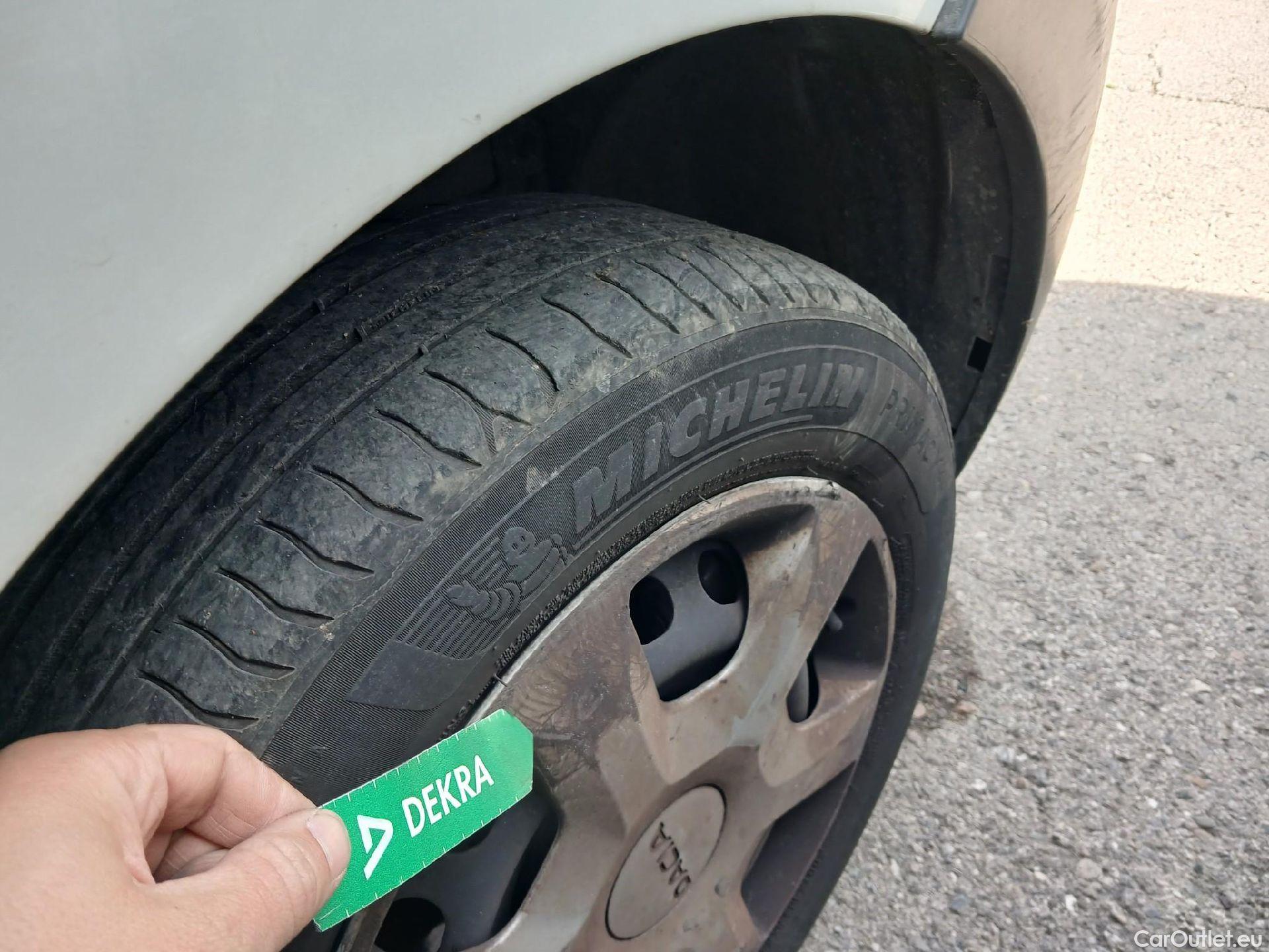  Dacia  Dokker DACIA  / 2013 / 4P / furgón derivado de turismo Van Essential 1.6 80kW (110CV) GLP #40