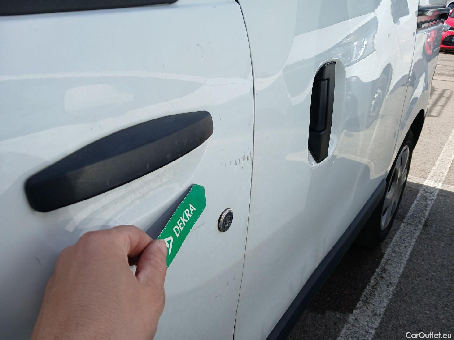  Dacia  Dokker DACIA  / 2013 / 4P / furgón derivado de turismo Van Essential 1.6 80kW (110CV) GLP #15