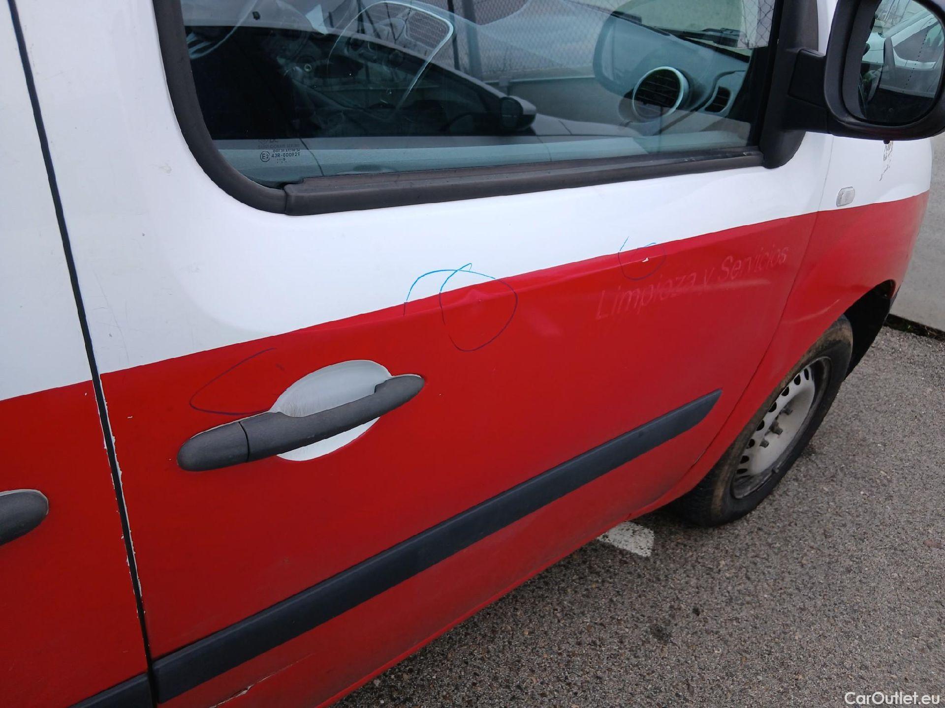  Renault  Kangoo RENAULT  Furgón/2013/3P/furgón derivado de turismo Profesional dCi 66kW (90CV) Euro 6 #38