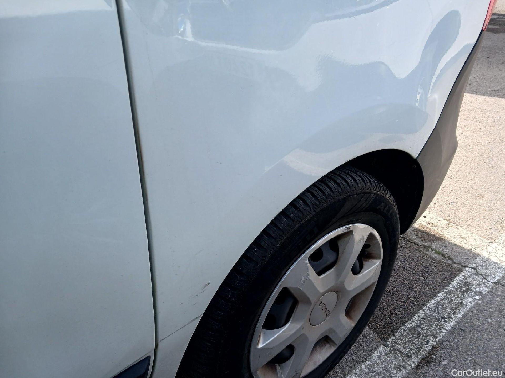  Dacia  Dokker DACIA  / 2013 / 4P / furgón derivado de turismo Van Essential 1.6 80kW (110CV) GLP #18