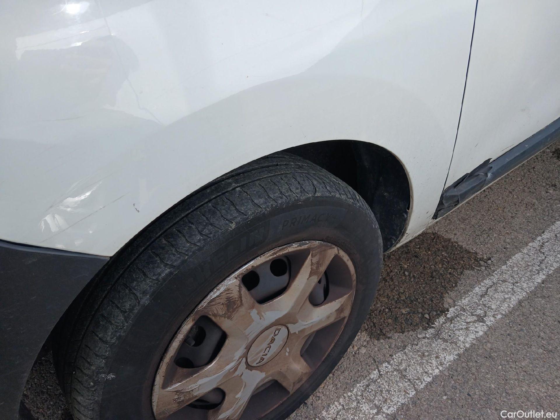  Dacia  Dokker DACIA  / 2013 / 4P / furgón derivado de turismo Van Essential 1.6 80kW (110CV) GLP #9