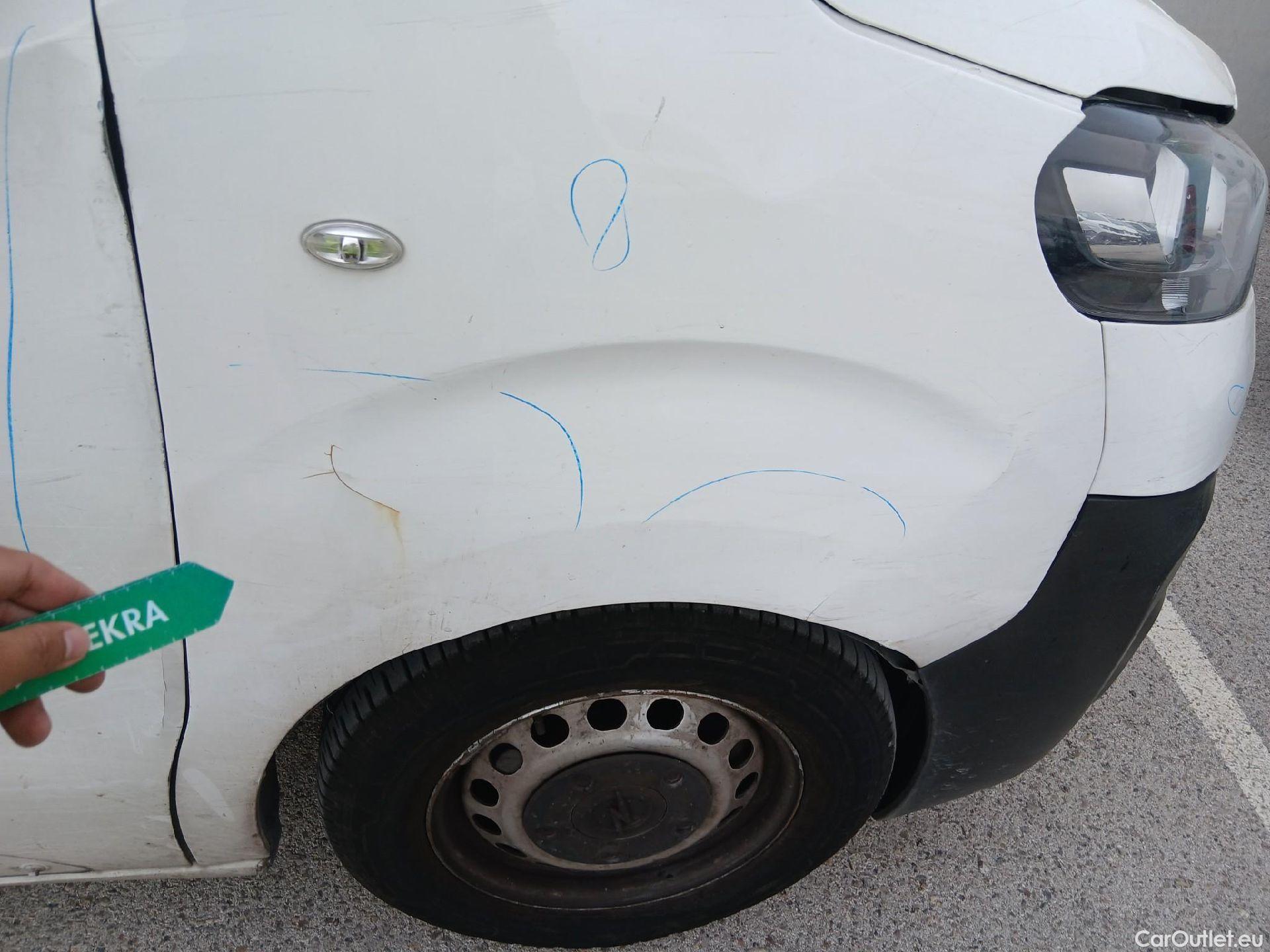  Opel  Vivaro OPEL  / 2019 / 4P / furgón 1.5 Diésel 74kW (100CV) M Std Express #48