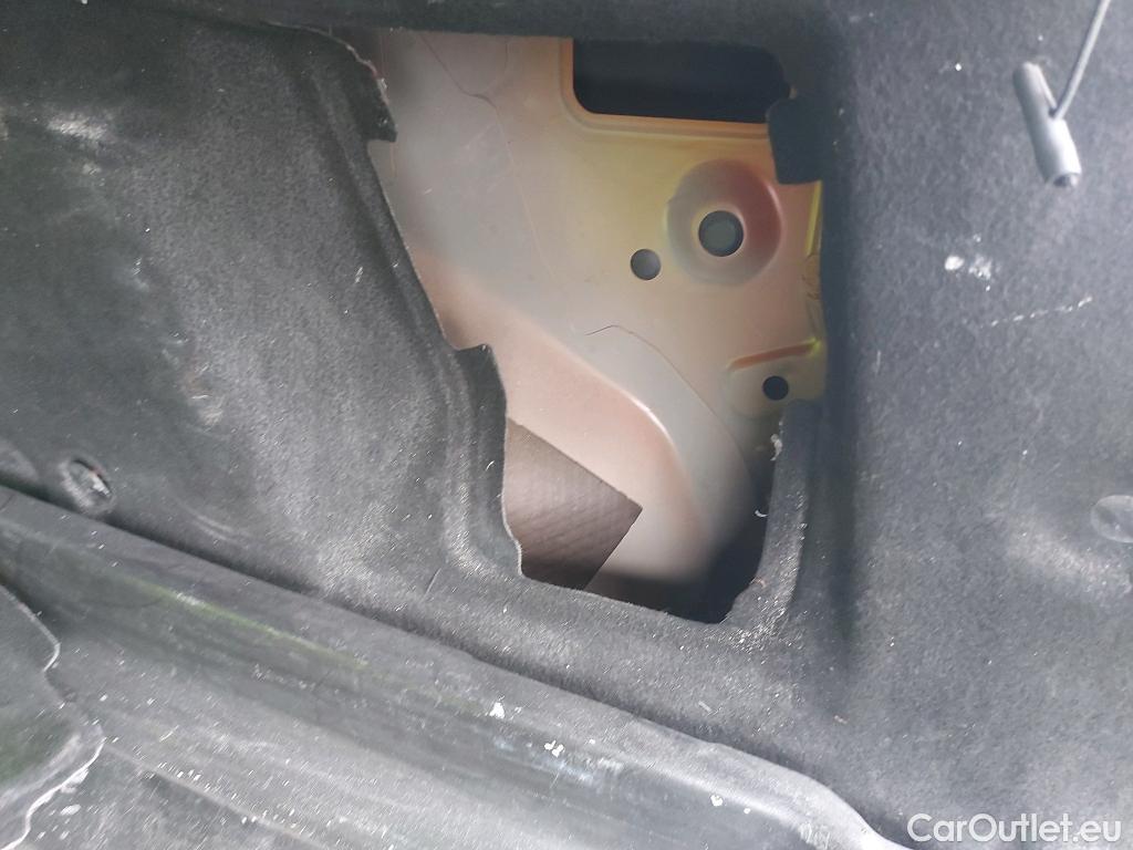  Land Rover  Discovery DACIA Duster / 2018 / 5P / furgón derivado de turismo Essential TCE 74kW(100CV) ECO-G 4X2 (furgón) #14