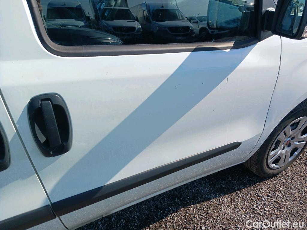  Fiat  Doblo FIAT Doblò Cargo/2015/4P/furgón derivado de turismo Cargo SX 1.3 Mjet 70 kW (95 CV) #11