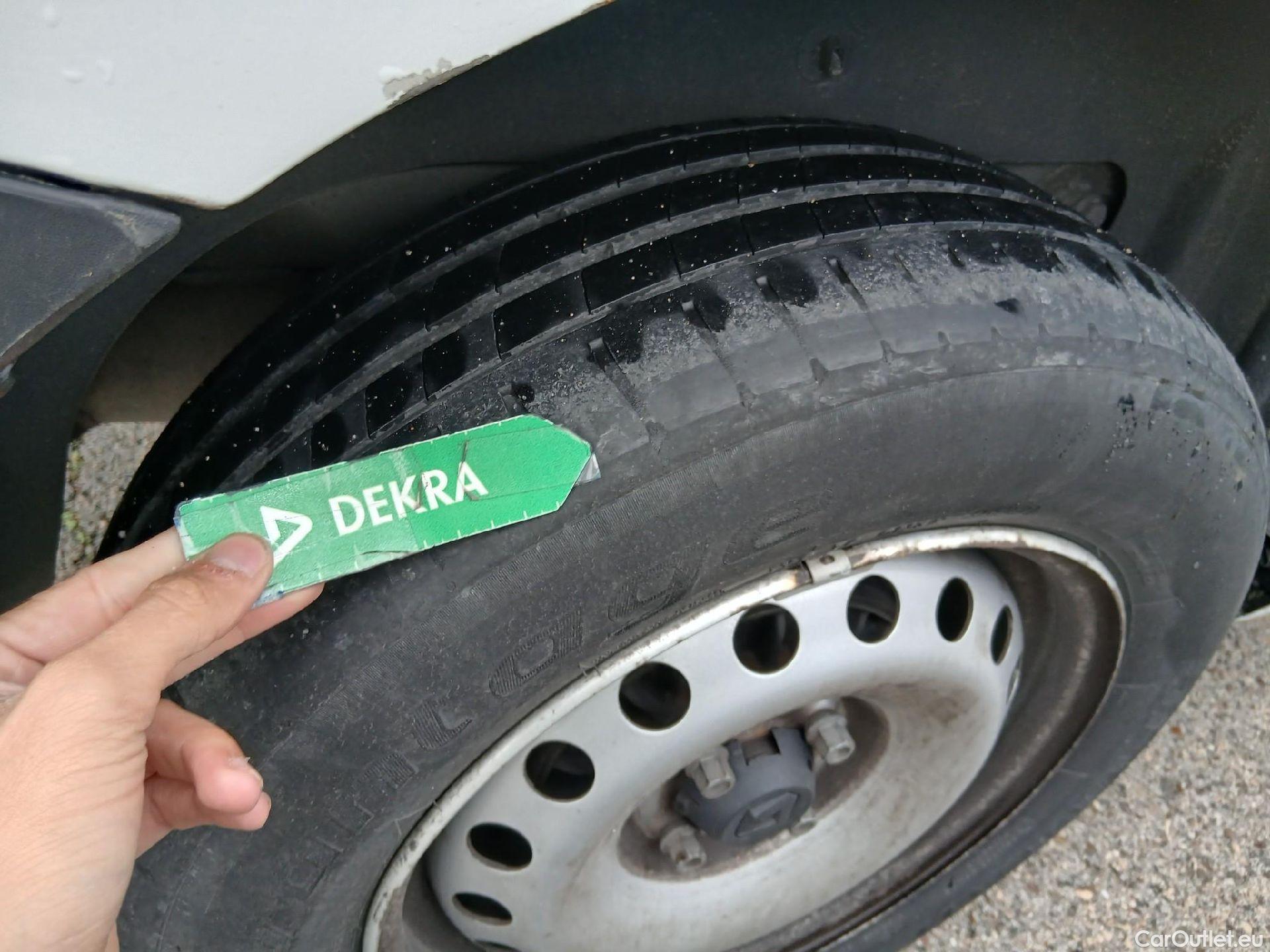  Renault  Kangoo RENAULT  Furgón/2013/3P/furgón derivado de turismo Profesional dCi 55 kW (75 CV) #28