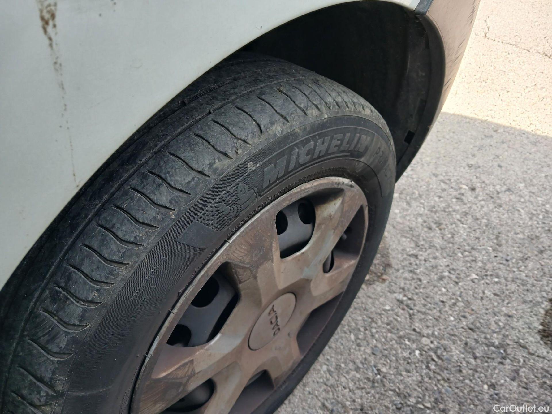  Dacia  Dokker DACIA  / 2013 / 4P / furgón derivado de turismo Van Essential 1.6 80kW (110CV) GLP #39