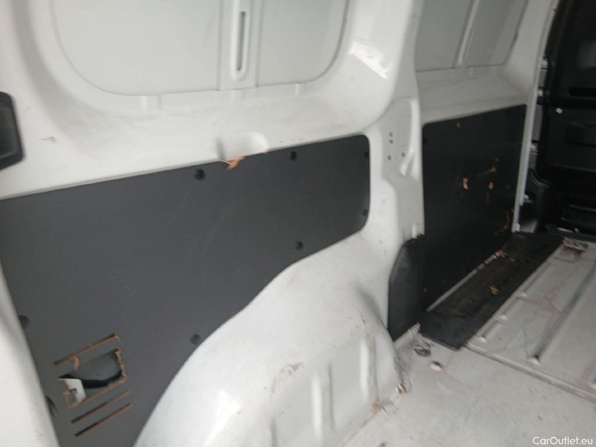  Opel  Vivaro OPEL  / 2019 / 4P / furgón 1.5 Diésel 74kW (100CV) M Std Express #11