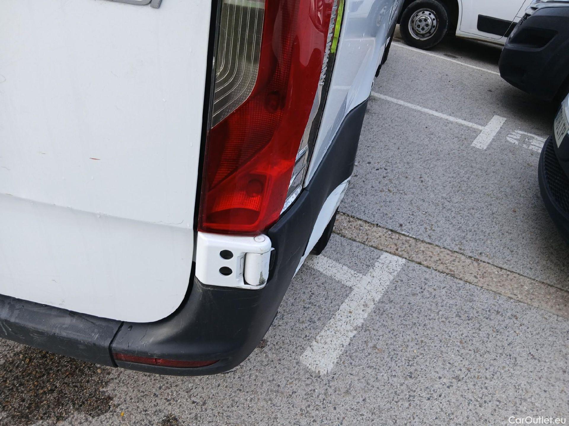  Mercedes  Sprinter MERCEDES-BENZ  / 2018 / 4P / furgón 314 CDI MEDIO 3.5T T. ALTO #52