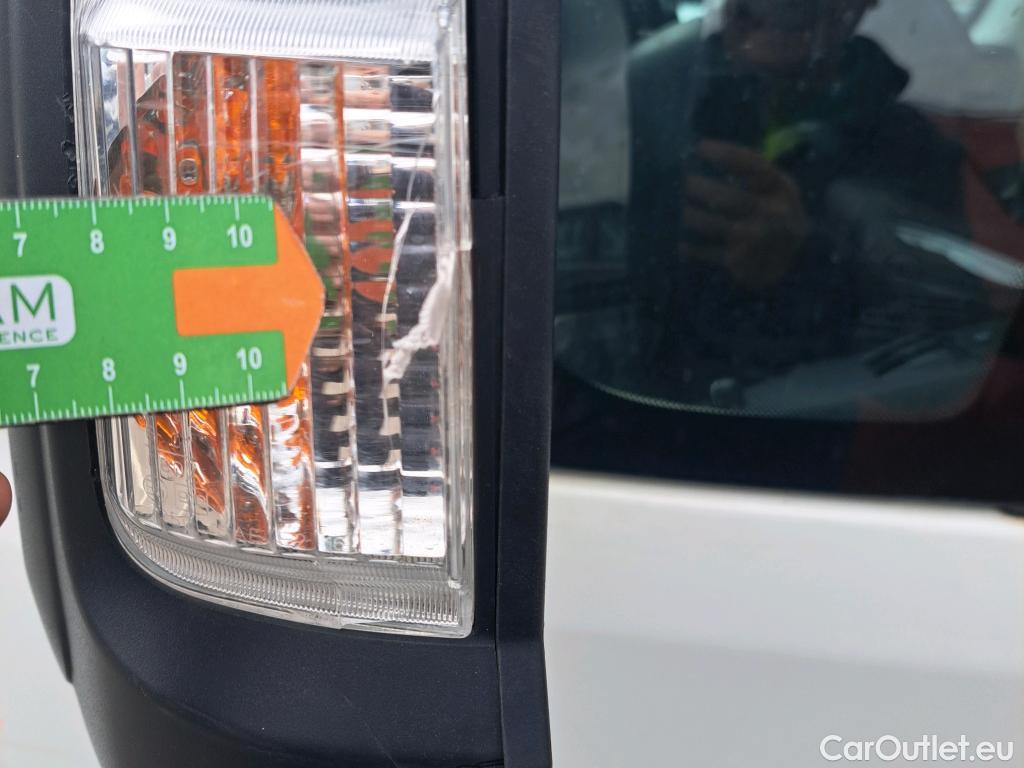  Peugeot  Boxer PEUGEOT  / 2014 / 4P / combi Combi 5/9 Pl 330 L1H1 BlueHDi 88KW (120) #18