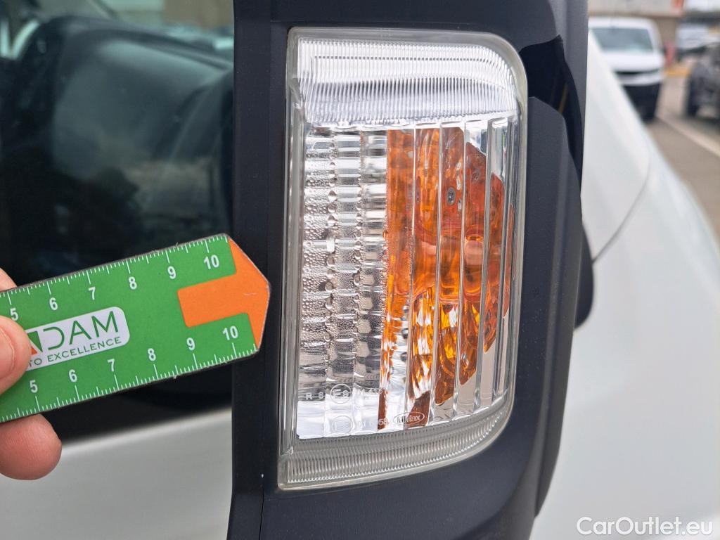  Peugeot  Boxer PEUGEOT  / 2014 / 4P / combi Combi 5/9 Pl 330 L1H1 BlueHDi 88KW (120) #83