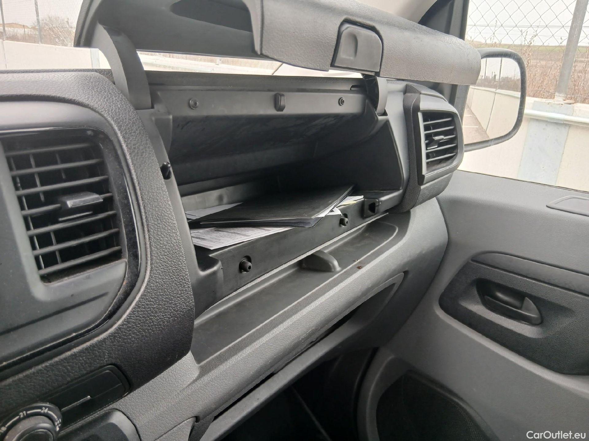  Opel  Vivaro OPEL  / 2019 / 4P / furgón 1.5 Diésel 74kW (100CV) M Std Express #1