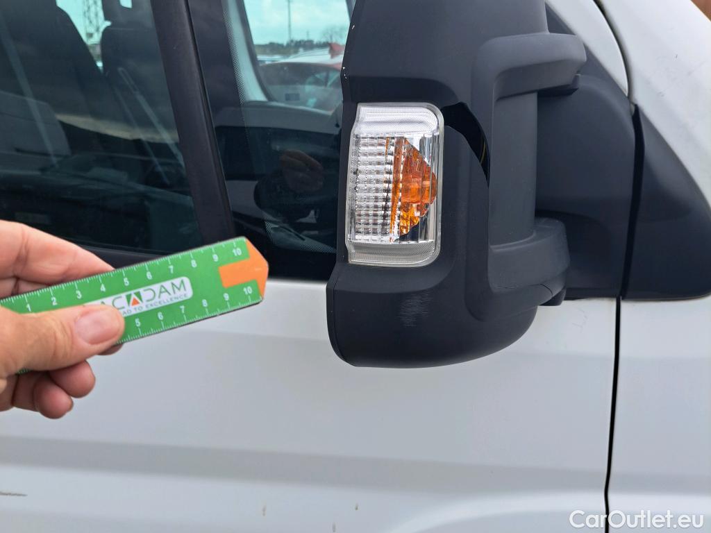  Peugeot  Boxer PEUGEOT  / 2014 / 4P / combi Combi 5/9 Pl 330 L1H1 BlueHDi 88KW (120) #82