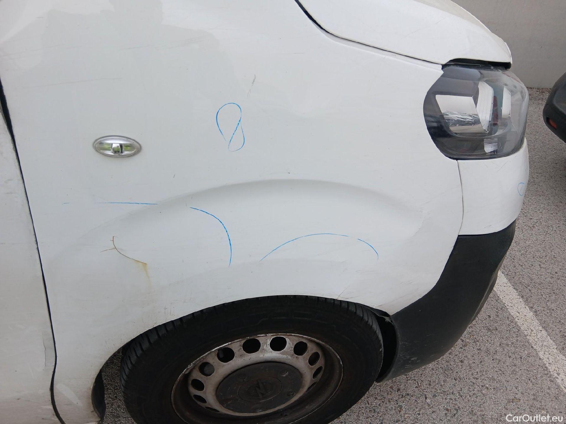  Opel  Vivaro OPEL  / 2019 / 4P / furgón 1.5 Diésel 74kW (100CV) M Std Express #49