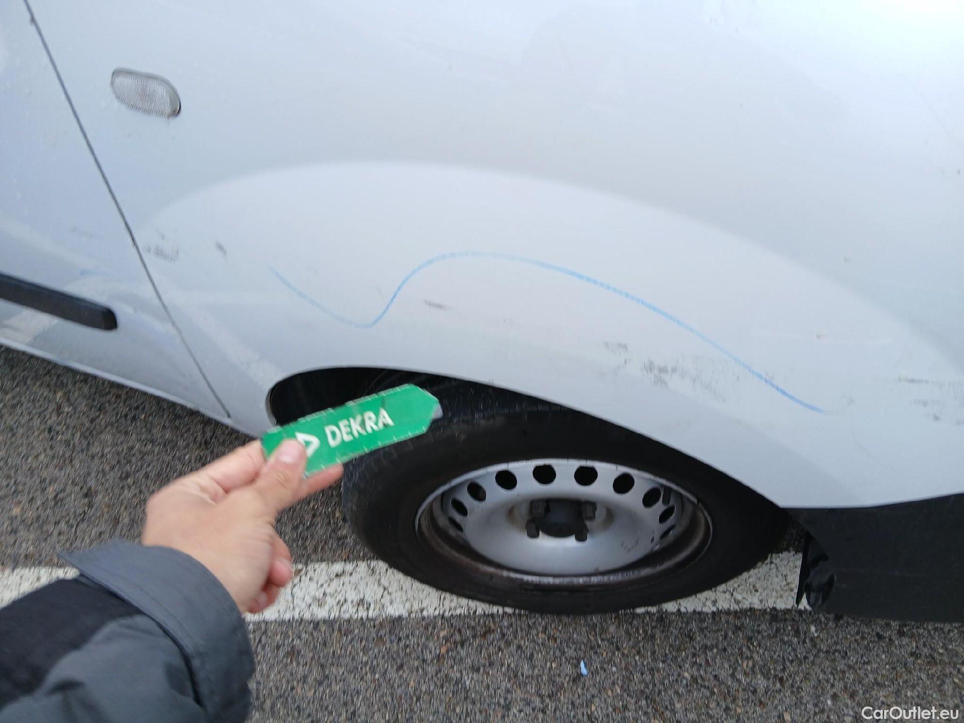  Renault  Kangoo RENAULT  Furgón/2013/3P/furgón derivado de turismo Profesional dCi 55 kW (75 CV) #41