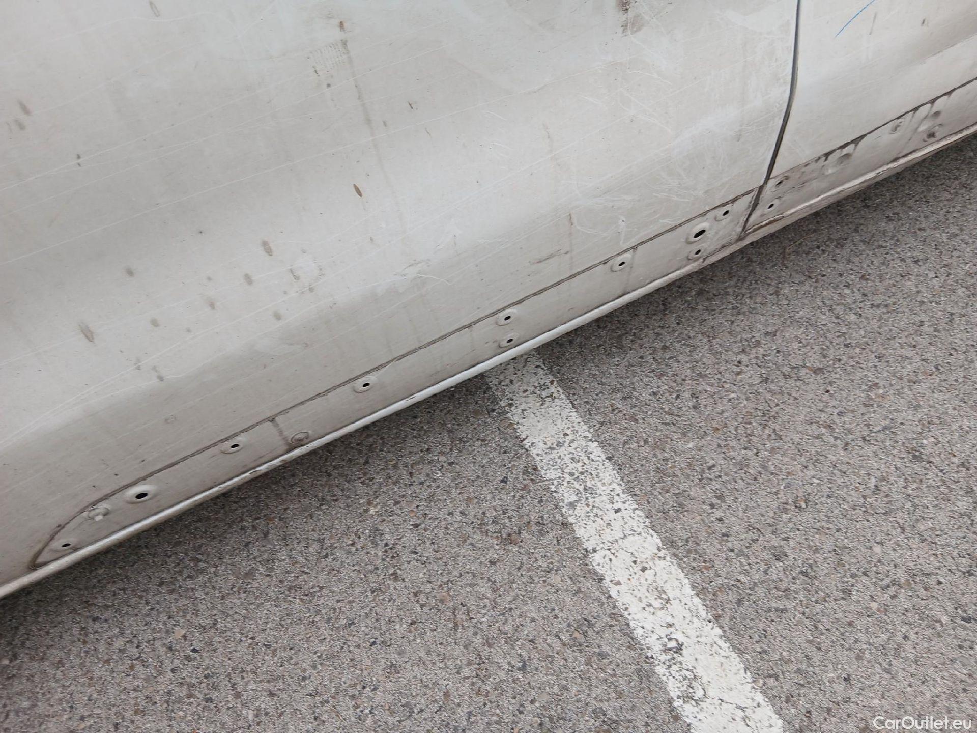  Opel  Vivaro OPEL  / 2019 / 4P / furgón 1.5 Diésel 74kW (100CV) M Std Express #21