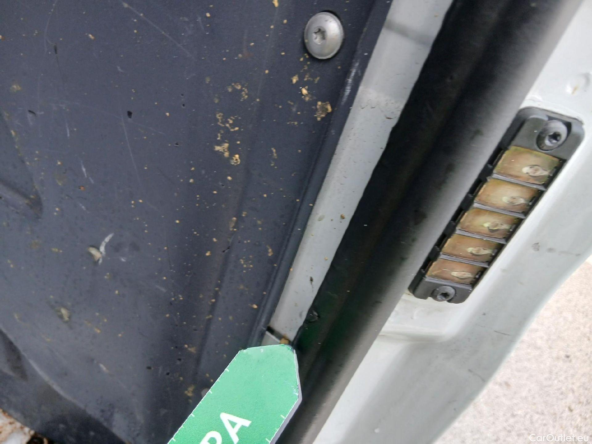  Mercedes  Sprinter MERCEDES-BENZ  / 2018 / 4P / furgón 314 CDI MEDIO 3.5T T. ALTO #17