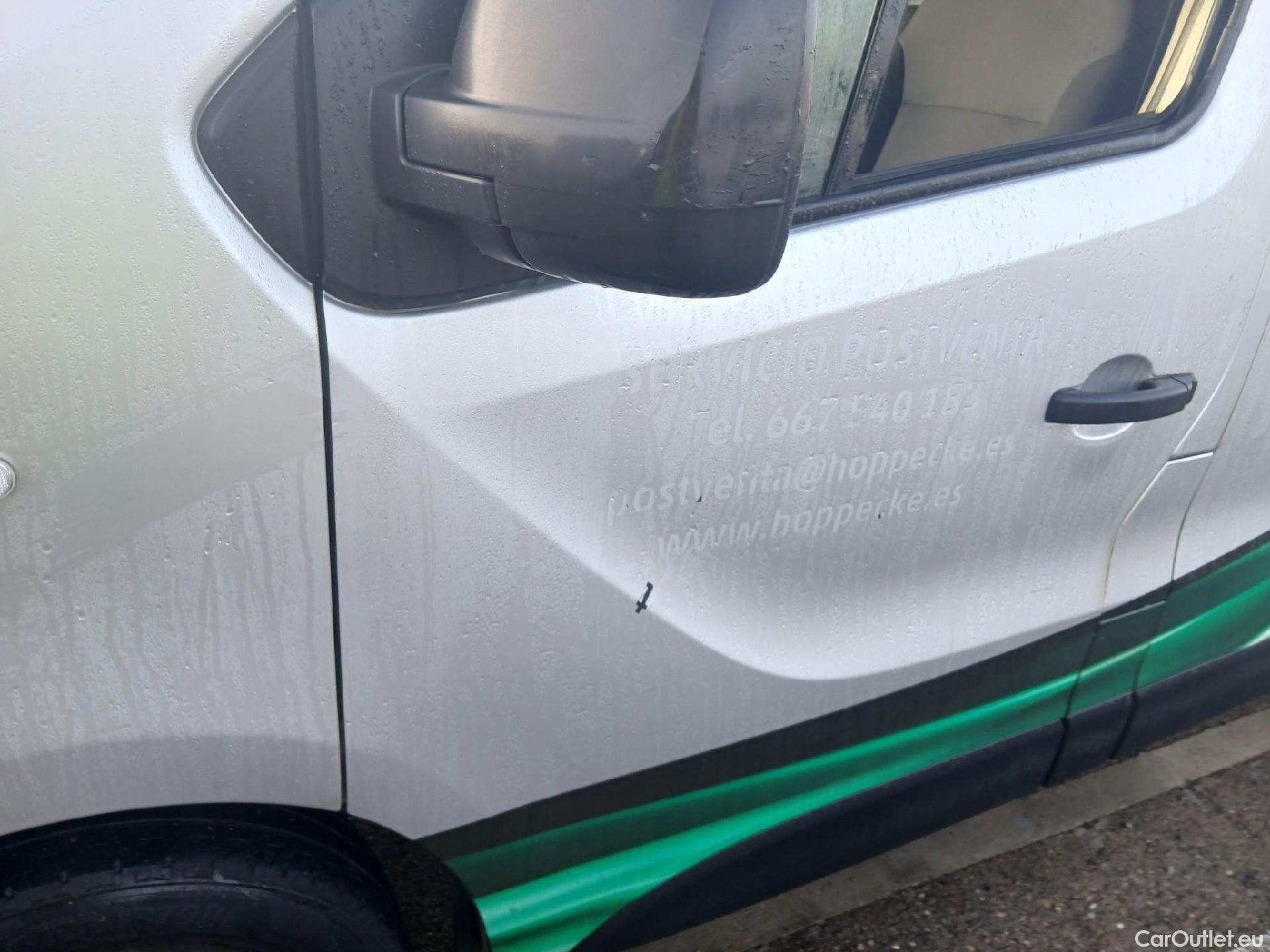  Renault  Trafic RENAULT  / 2019 / 4P / furgón Furgón 27 L1H1 Energy BluedCi 88 kW #12