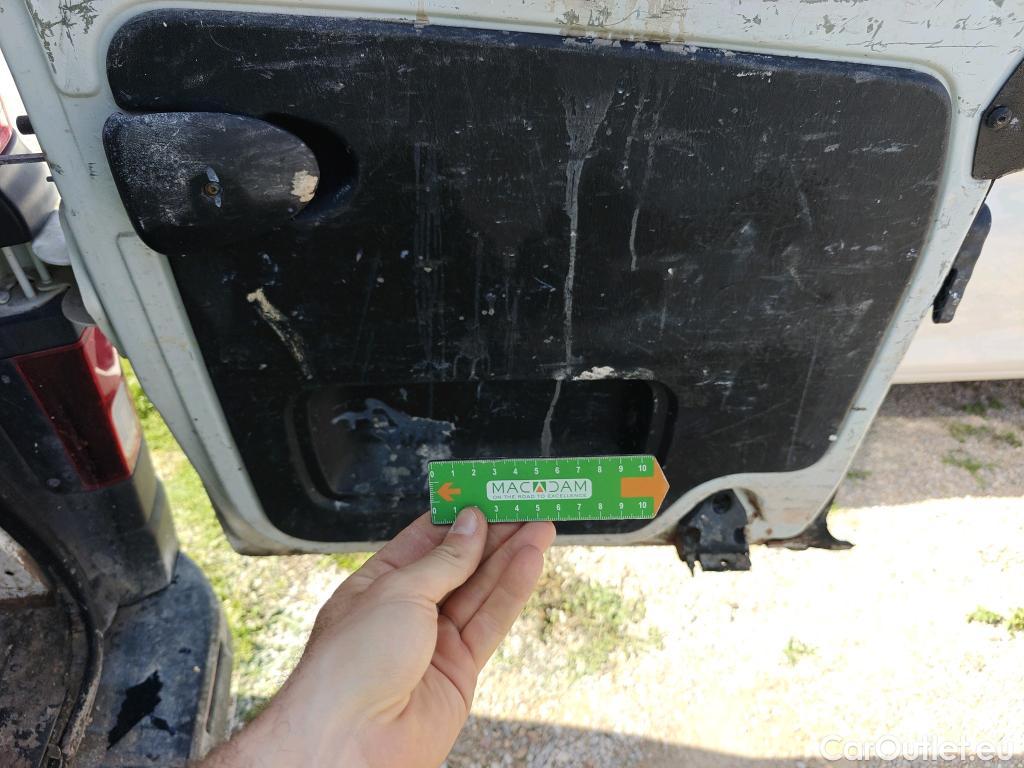  Renault  Trafic RENAULT  / 2019 / 4P / furgón Furgón 27 L1H1 Energy BluedCi 88 kW #77