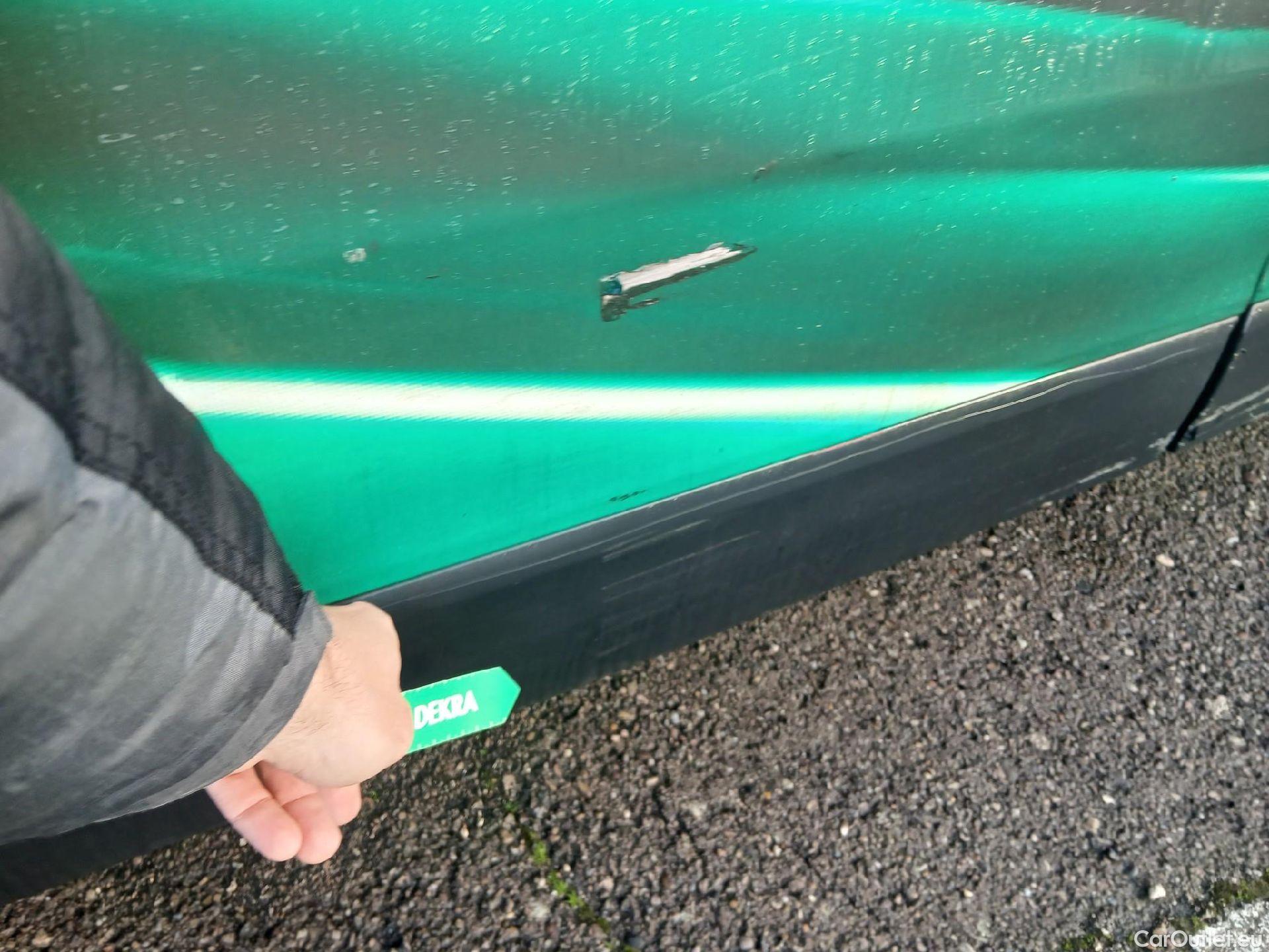  Renault  Trafic RENAULT  / 2019 / 4P / furgón Furgón 27 L1H1 Energy BluedCi 88 kW #40