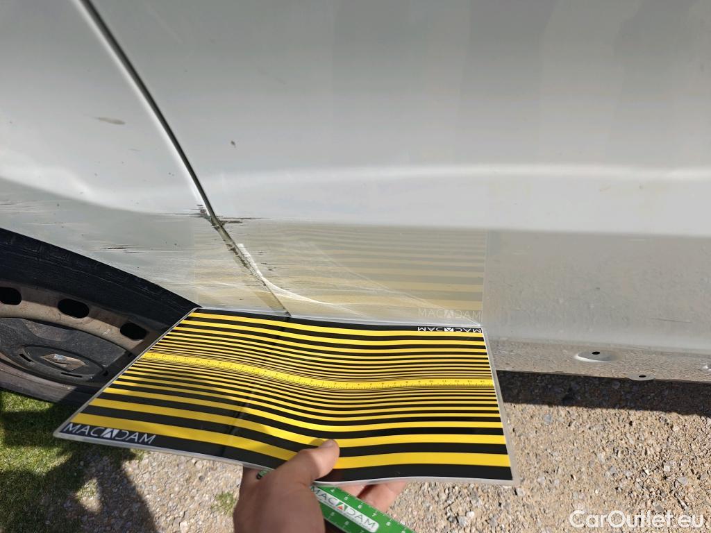  Renault  Trafic RENAULT  / 2019 / 4P / furgón Furgón 27 L1H1 Energy BluedCi 88 kW #14