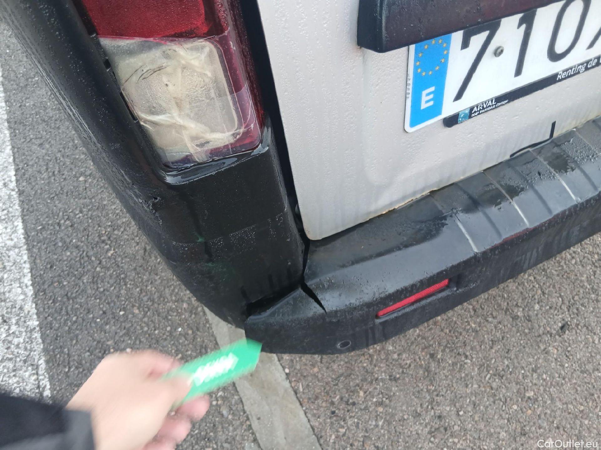  Renault  Trafic RENAULT  / 2019 / 4P / furgón Furgón 27 L1H1 Energy BluedCi 88 kW #25