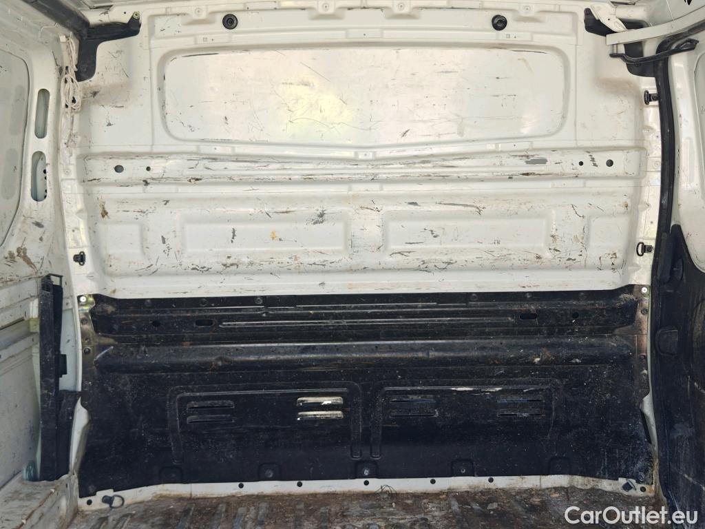  Renault  Trafic RENAULT  / 2019 / 4P / furgón Furgón 27 L1H1 Energy BluedCi 88 kW #54