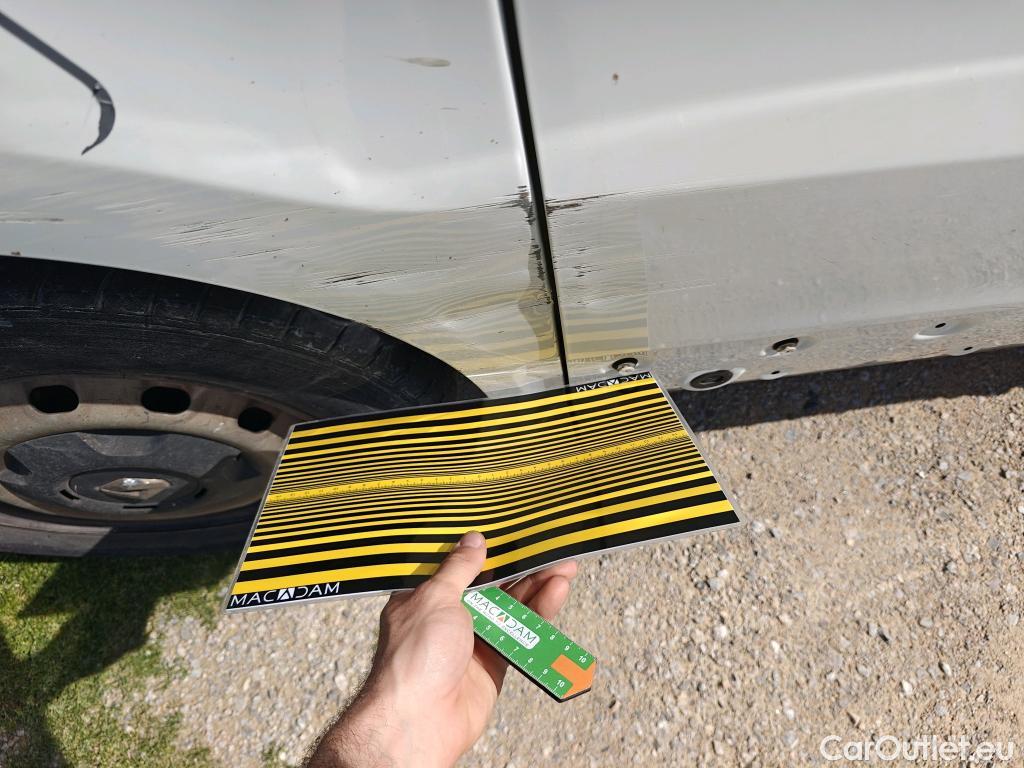  Renault  Trafic RENAULT  / 2019 / 4P / furgón Furgón 27 L1H1 Energy BluedCi 88 kW #6