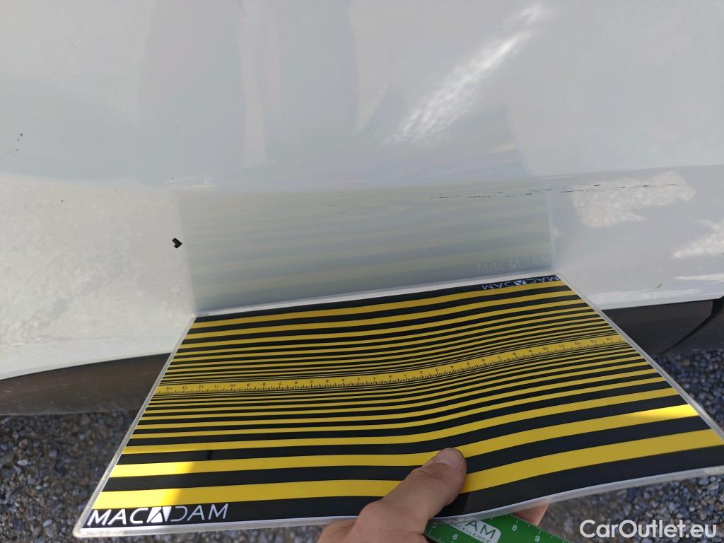  Renault  Trafic RENAULT  / 2019 / 4P / furgón Furgón 27 L1H1 Energy BluedCi 88 kW #40