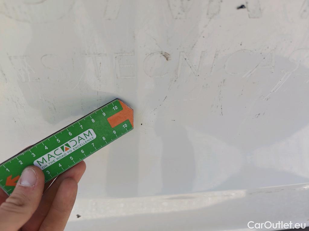  Renault  Trafic RENAULT  / 2019 / 4P / furgón Furgón 27 L1H1 Energy BluedCi 88 kW #43