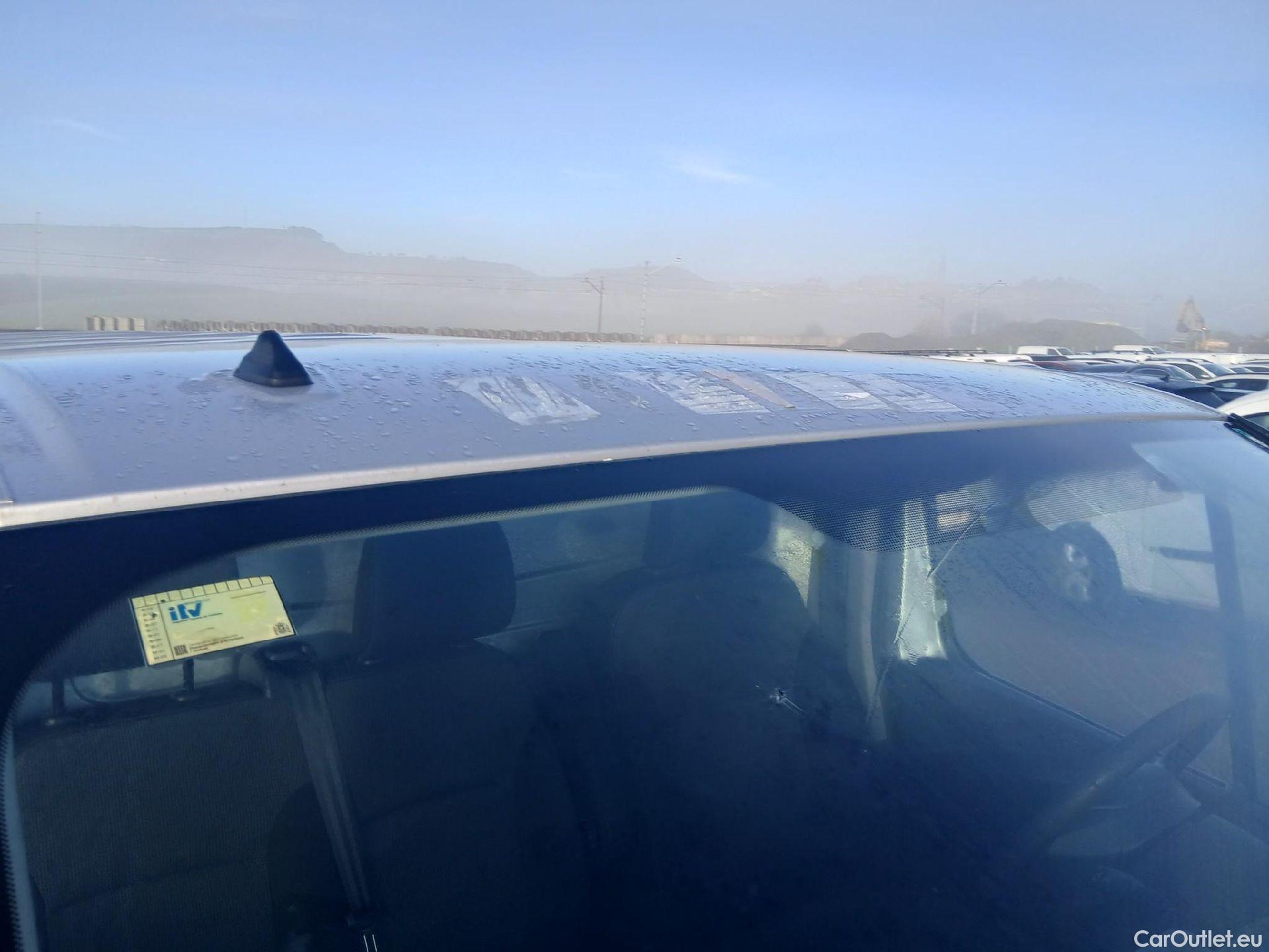  Renault  Trafic RENAULT  / 2019 / 4P / furgón Furgón 27 L1H1 Energy BluedCi 88 kW #55