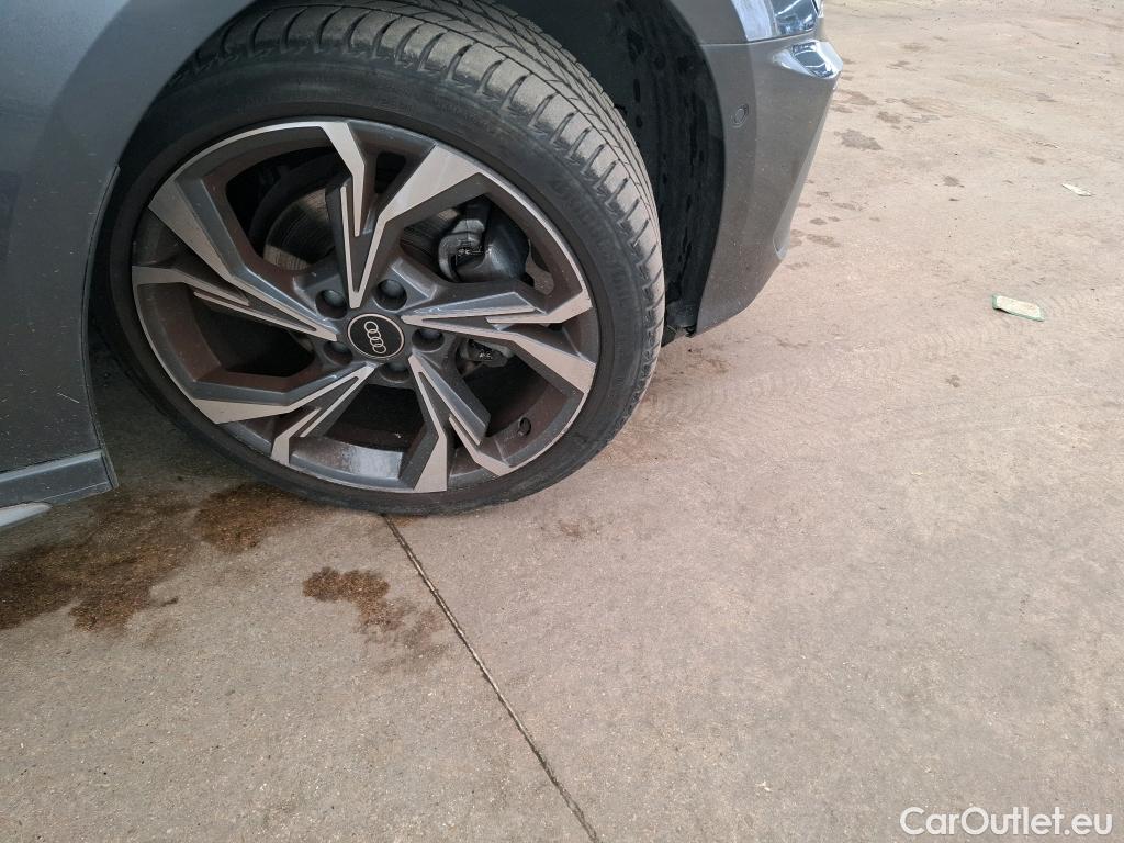  Audi  A3  Berline 35 TFSI S Line 1.5 TFSI 150CV BVM6 E6d #13