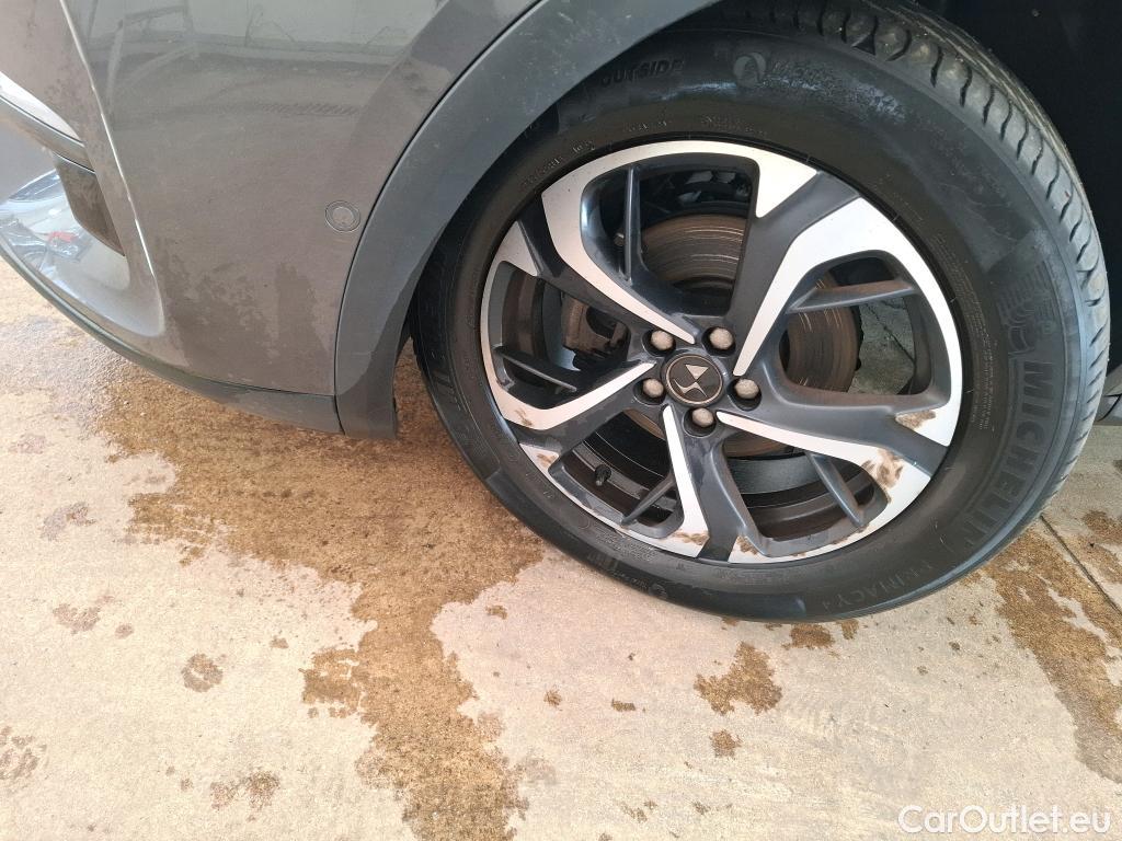  DS  DS7 DS DS 7 Crossback  2017  5P  SUV BlueHDi 130 Auto Executive #11