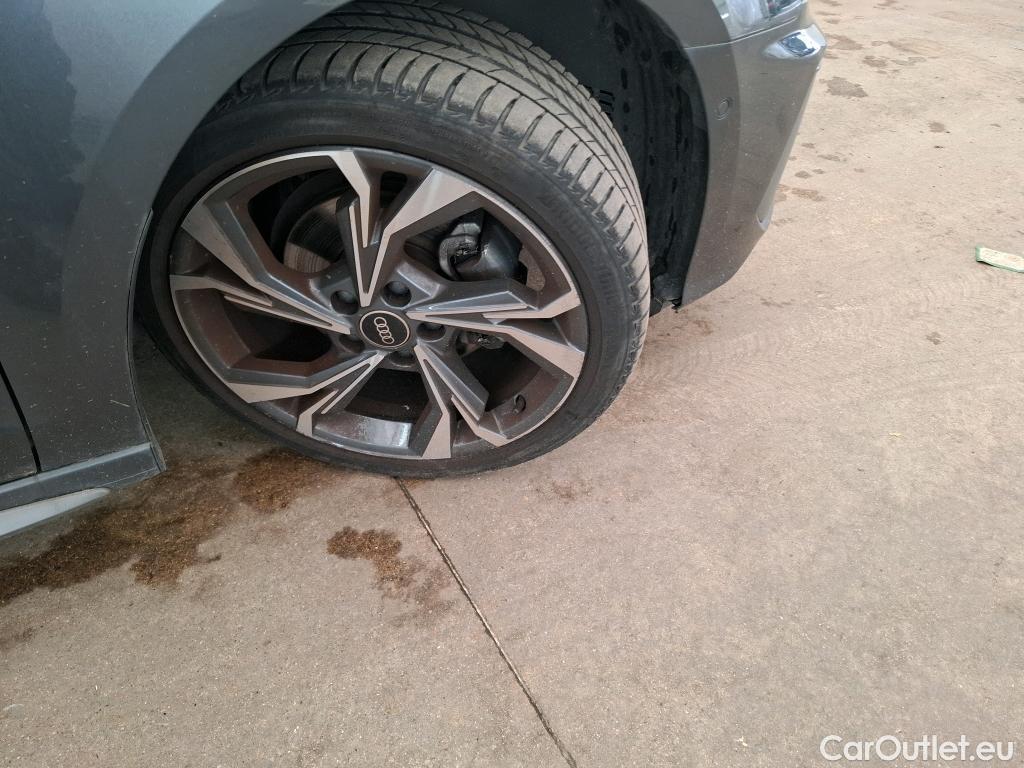  Audi  A3  Berline 35 TFSI S Line 1.5 TFSI 150CV BVM6 E6d #4