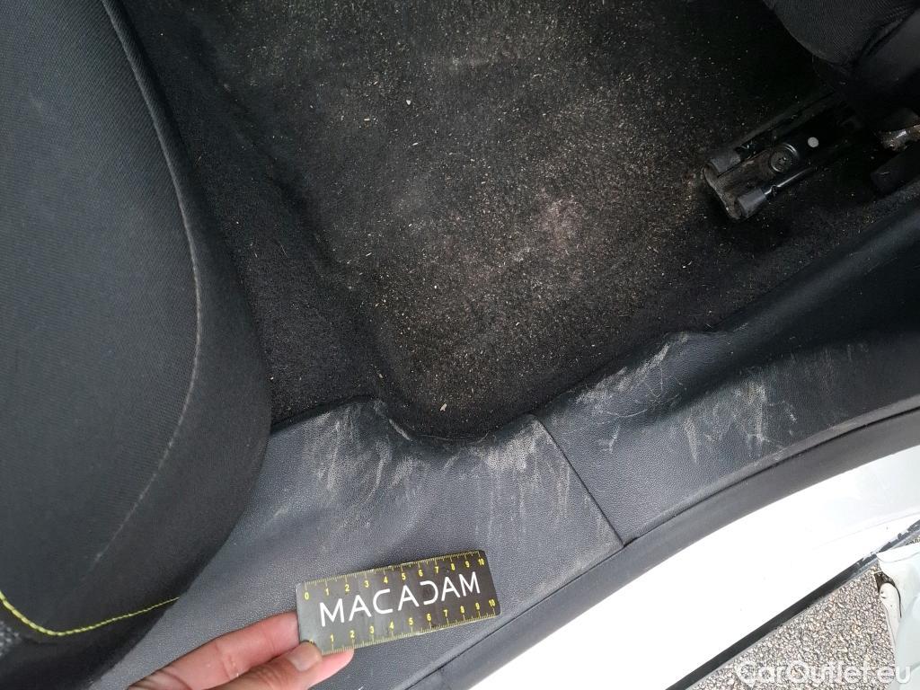  Citroen  C3 CITROEN  / 2016 / 5P / Berline PureTech 110 S&S BVM6 Feel #5