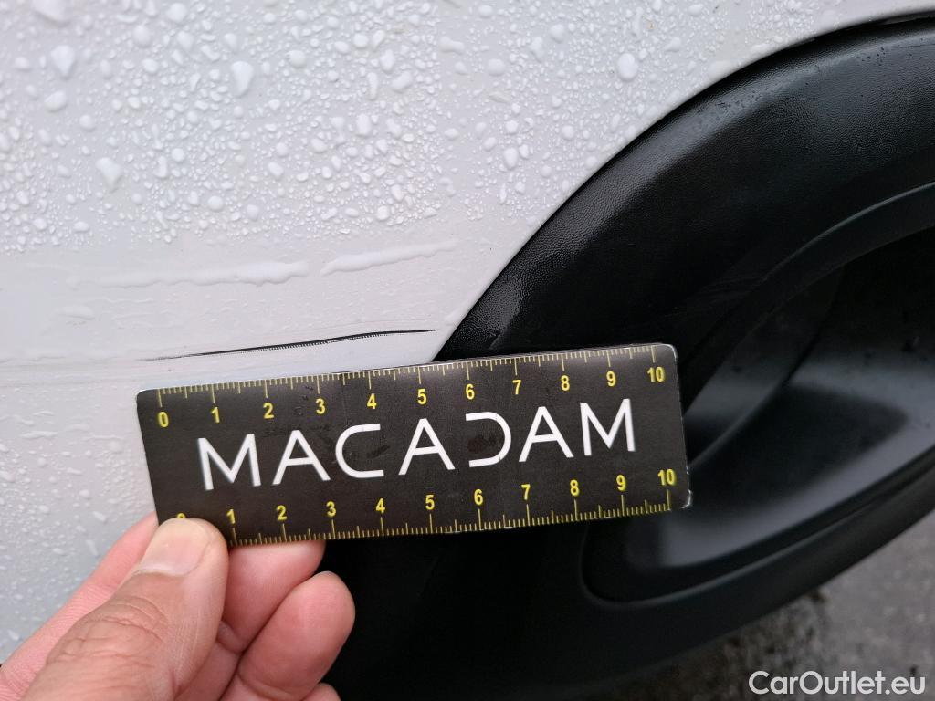  Citroen  C3 CITROEN  / 2016 / 5P / Berline PureTech 110 S&S BVM6 Feel #12