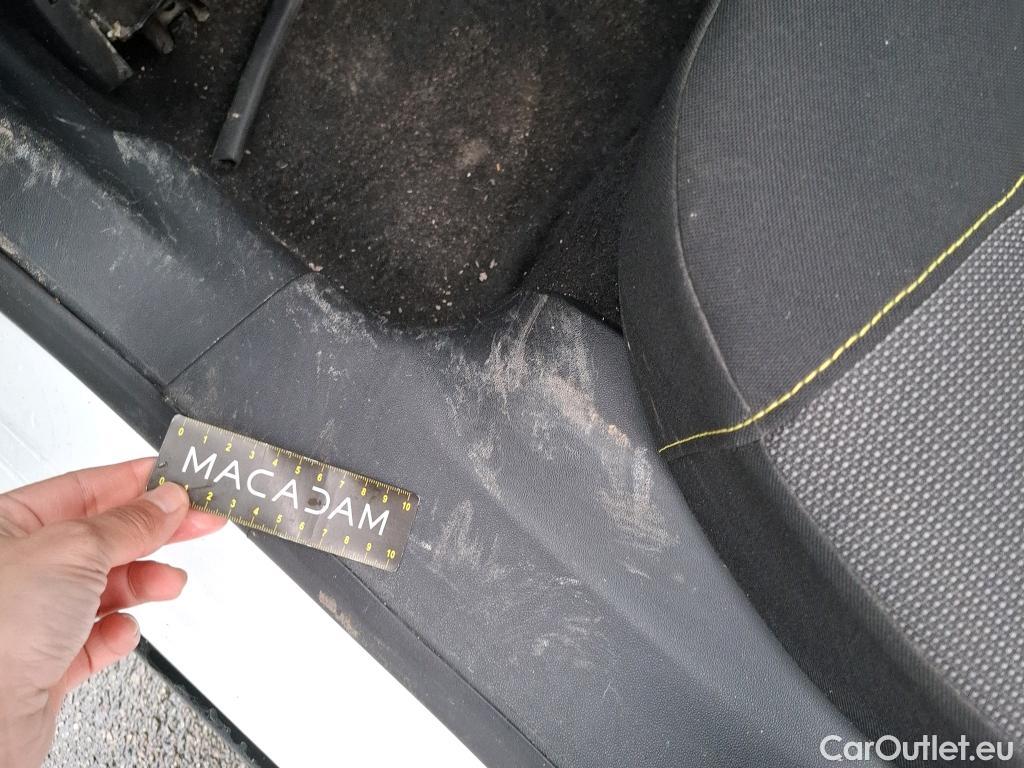  Citroen  C3 CITROEN  / 2016 / 5P / Berline PureTech 110 S&S BVM6 Feel #8