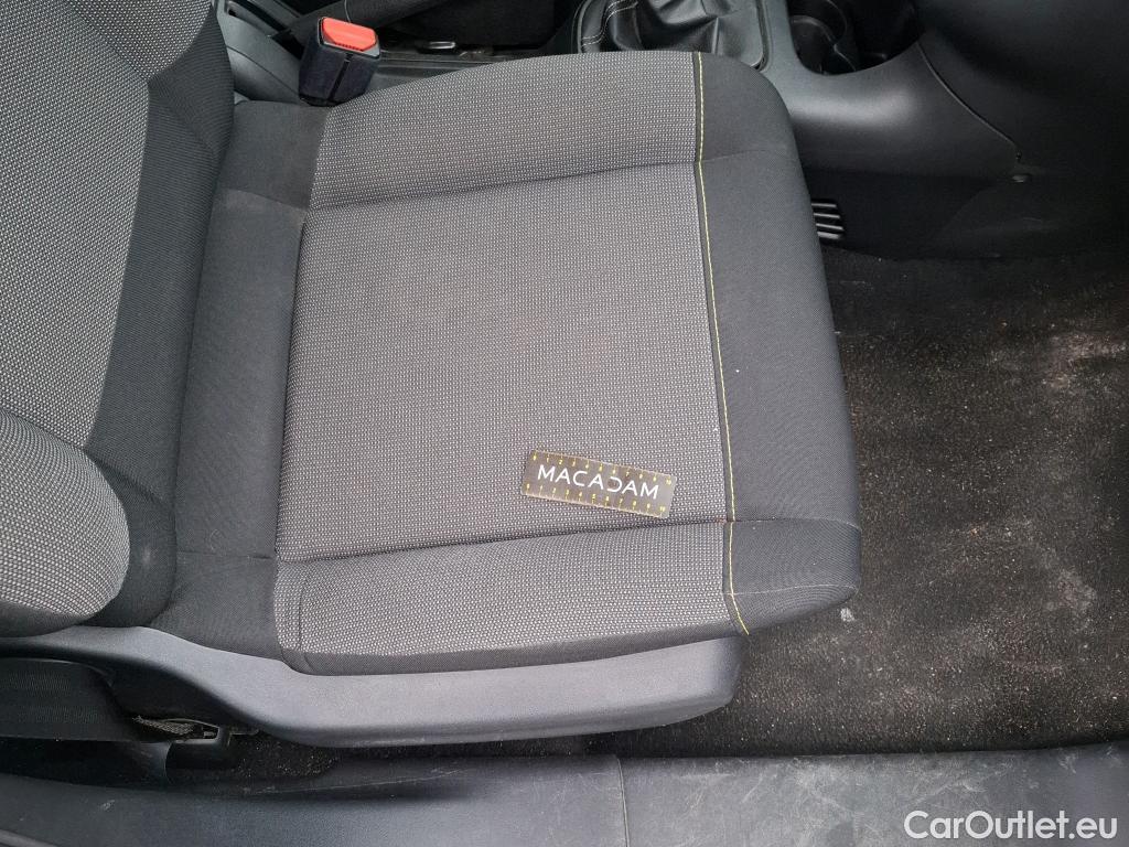  Citroen  C3 CITROEN  / 2016 / 5P / Berline PureTech 110 S&S BVM6 Feel #3