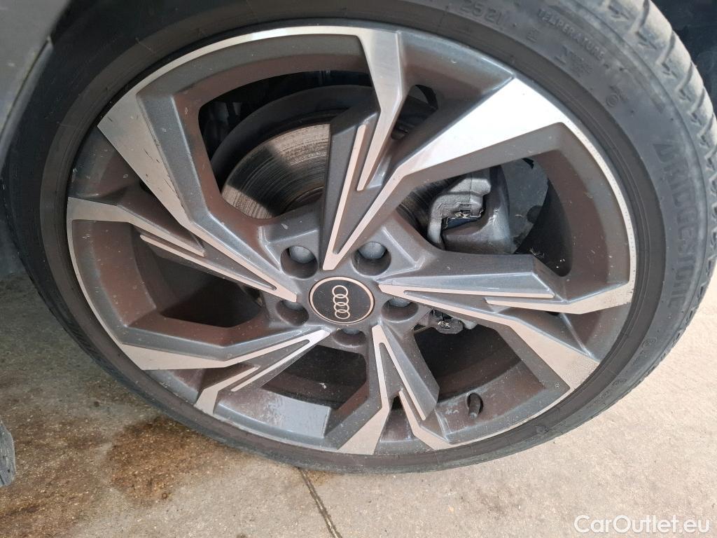  Audi  A3  Berline 35 TFSI S Line 1.5 TFSI 150CV BVM6 E6d #14