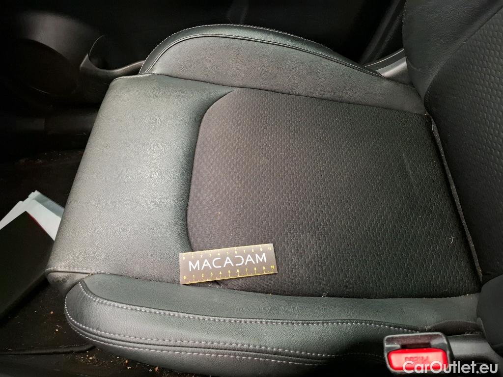  Nissan  Qashqai NISSAN  5p Crossover 1.2 DIG-T 115 Xtronic Tekna #50