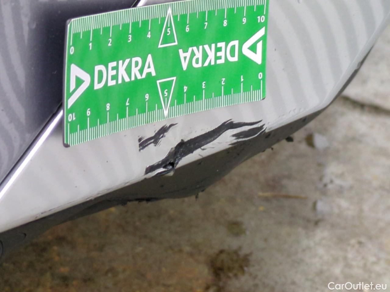  Peugeot  3008  Active Pack 1.2 PureTech 130CV BVA8 E6d #26