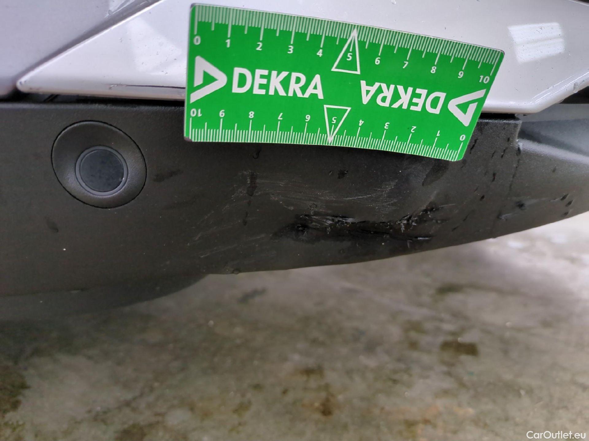  Peugeot  3008  Active Pack 1.2 PureTech 130CV BVA8 E6d #23