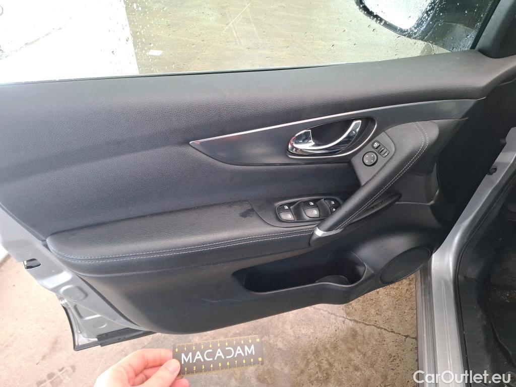  Nissan  Qashqai NISSAN  5p Crossover 1.2 DIG-T 115 Xtronic Tekna #39