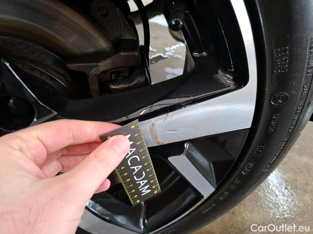  Nissan  Qashqai NISSAN  5p Crossover 1.2 DIG-T 115 Xtronic Tekna #37