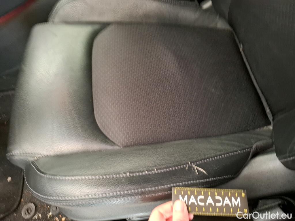  Nissan  Qashqai NISSAN  5p Crossover 1.2 DIG-T 115 Xtronic Tekna #13