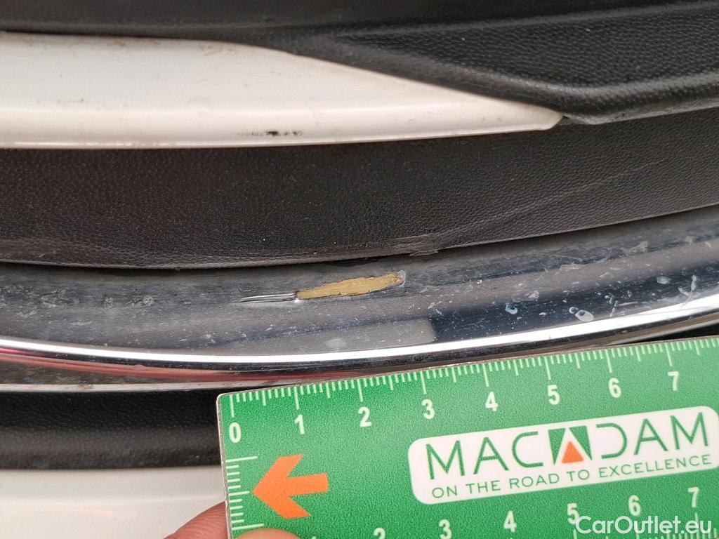  Volkswagen  Golf  VOLKSWAGEN / 2020 / 5P / Berline 1.5 eTSI OPF 150 DSG7 Style #9